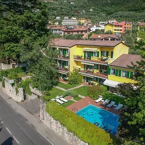 residence-il-cedro-malcesine.hotelinveneto.com/